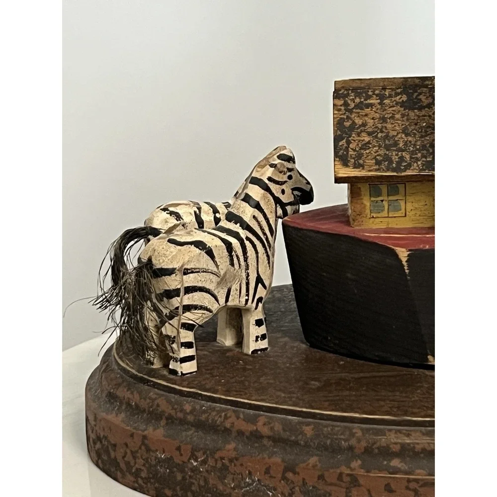 Hand Carved Wood Folk Art Vintage Lamp Noah's Arc Animals Boat Nursery Bible‎
